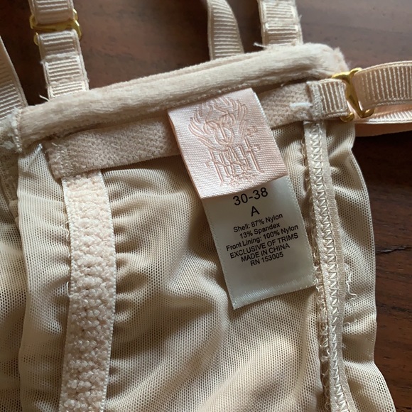 We are HAH Wired Bra sz 30-38A - Picture 6 of 6